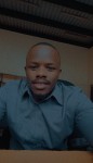 Warehouse worker Chuck aus Mombasa Kenia