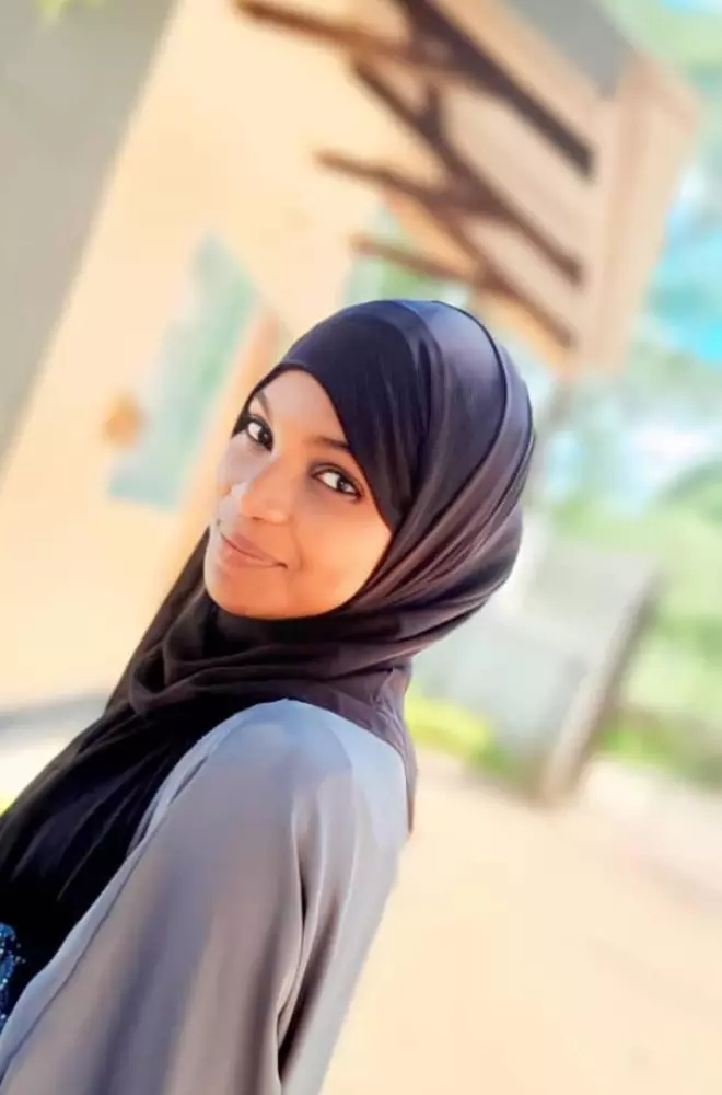 hotel receptionist Rehema from Pwani Tanzania